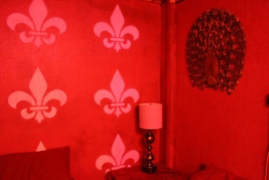 red room, red room